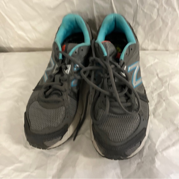 New Balance 470 Womens size 8 gray/ Green Running Shoes Lace Up. - Picture 1 of 7